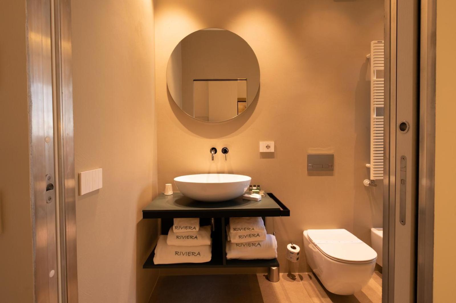 Riviera Apulian Rooms Bari Bagian luar foto