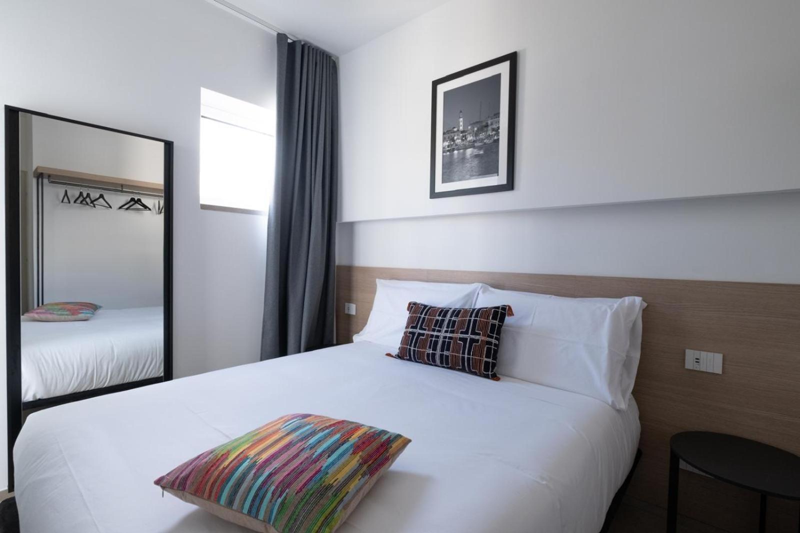 Riviera Apulian Rooms Bari Bagian luar foto