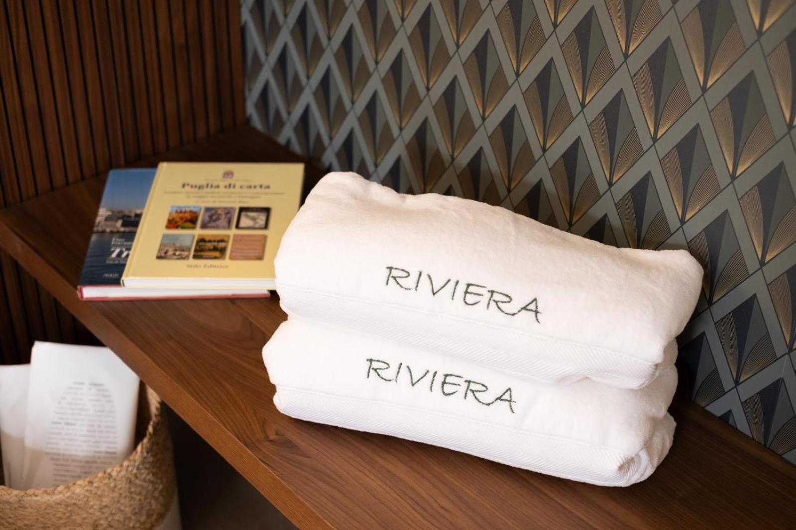 Riviera Apulian Rooms Bari Bagian luar foto