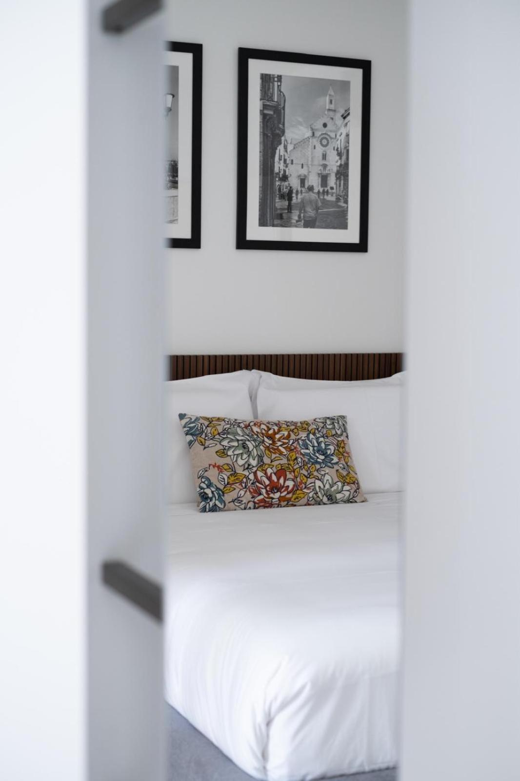 Riviera Apulian Rooms Bari Bagian luar foto