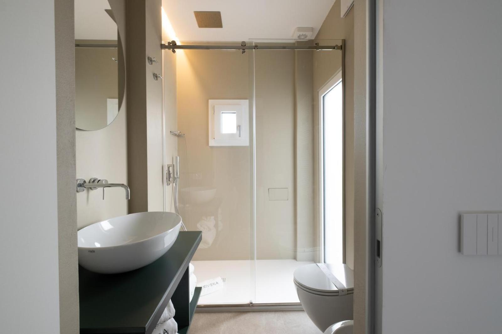 Riviera Apulian Rooms Bari Bagian luar foto